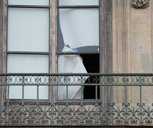 لوور فرانسه برای ارتقای امنیت، مناقصه 57 میلیونی اعلام کرد